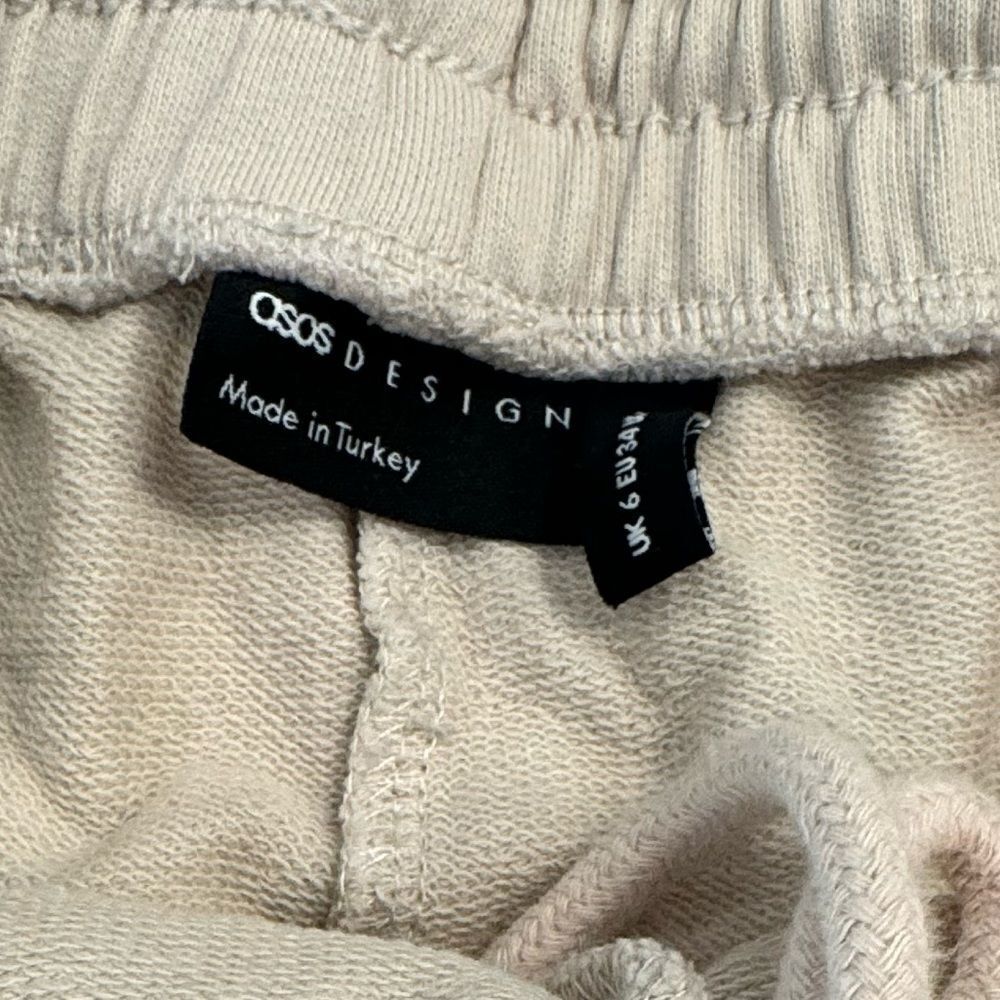 ASOS light pink shorts. Size 2. - Picture 2 of 5